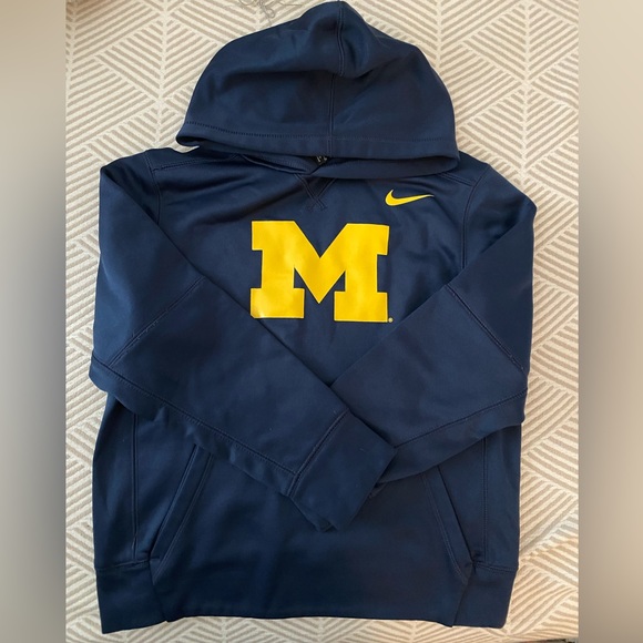 Nike dri-fit University of Michigan Hoodie - Picture 4 of 5